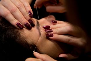 Get the Best Eyebrow Threading in Naperville