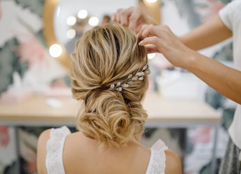 Elegant Bridal Updo Hairstyle With Decorative Hairpiece