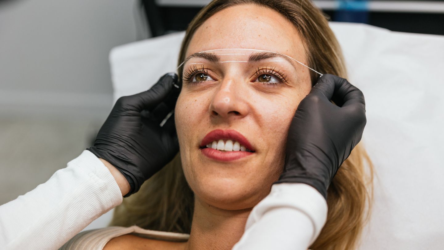 What to Expect at Your Eyebrow Threading Appointment